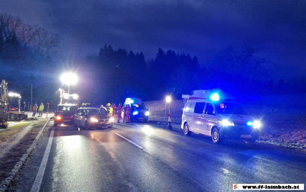 Technischer Einsatz - Verkehrsunfall 27.02.2025 - FF Laimbach Technischer Einsatz - Verkehrsunfall 27.02.2025 - FF Laimbach